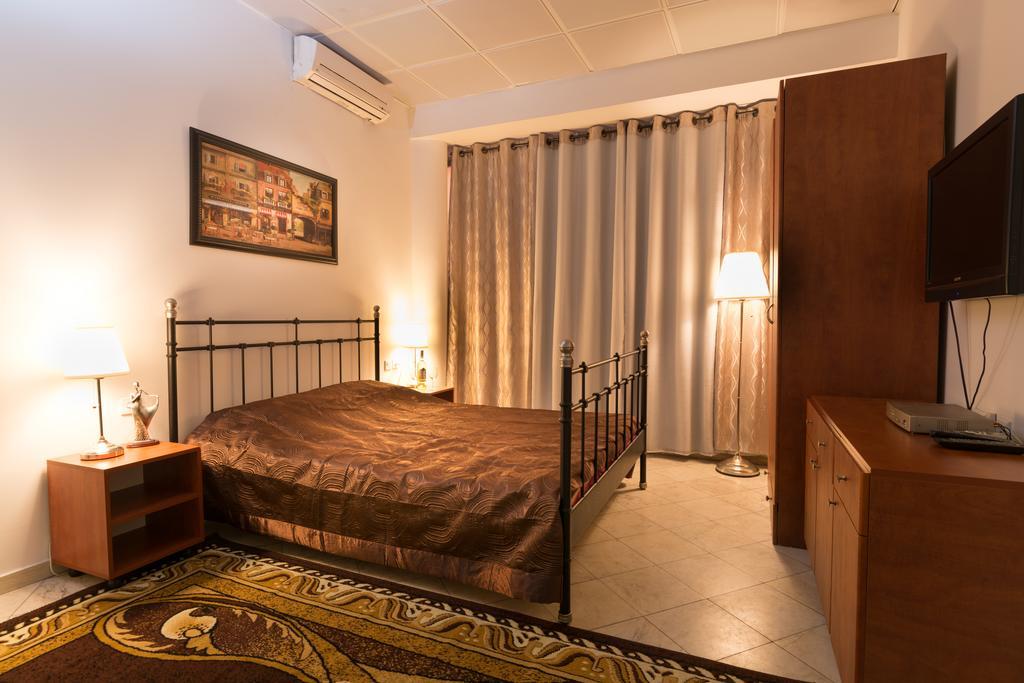 Hotel Rothschild 37 바트얌 객실 사진
